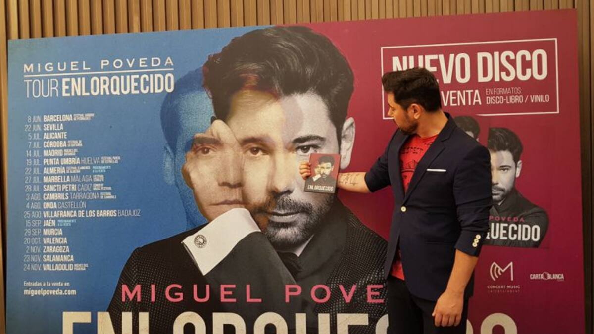 Poveda, "Enlorquecido" en la presentación junto al poeta