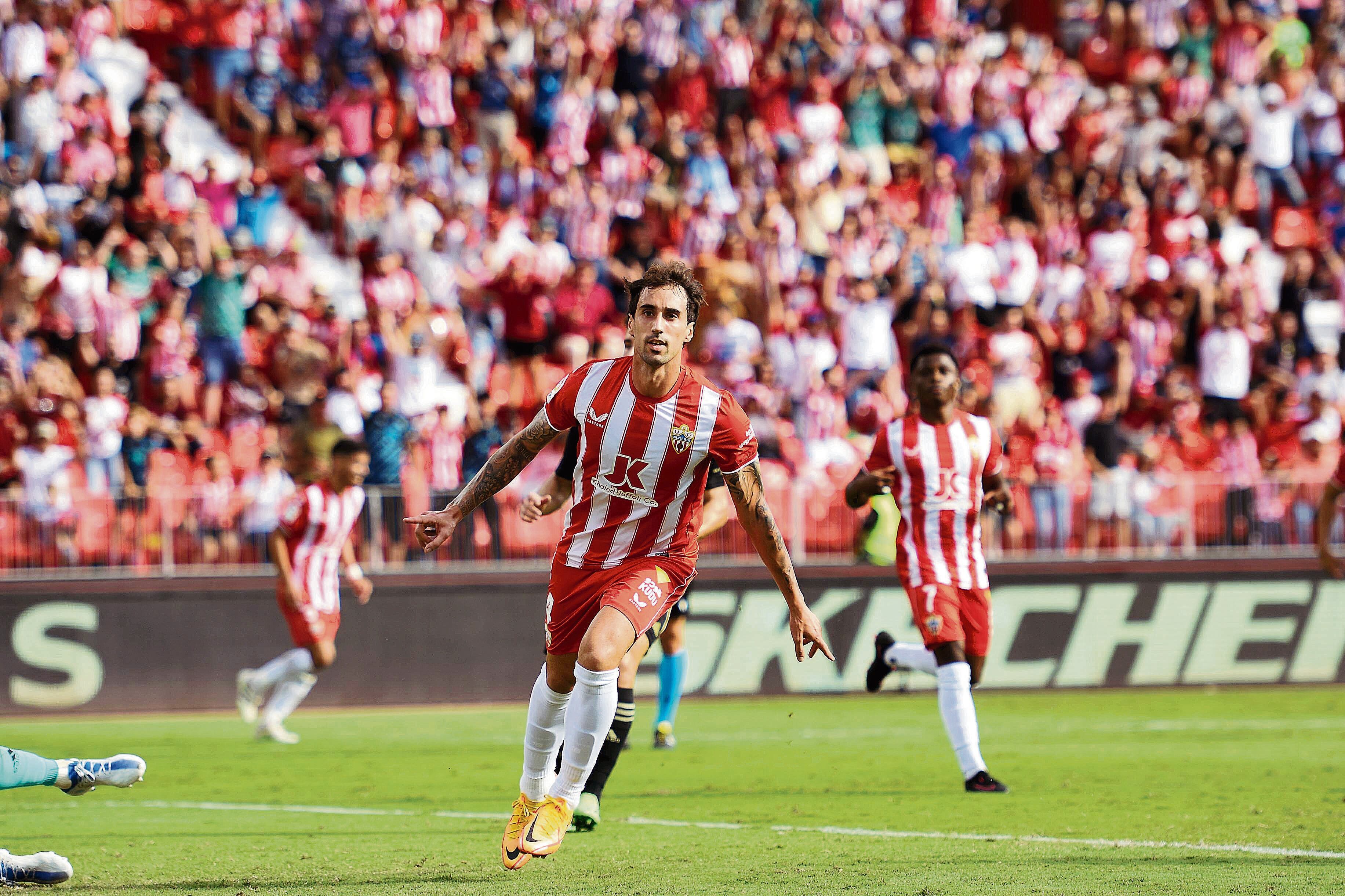 El Almería ha iniciado el despegue en la Liga de las Estrellas.