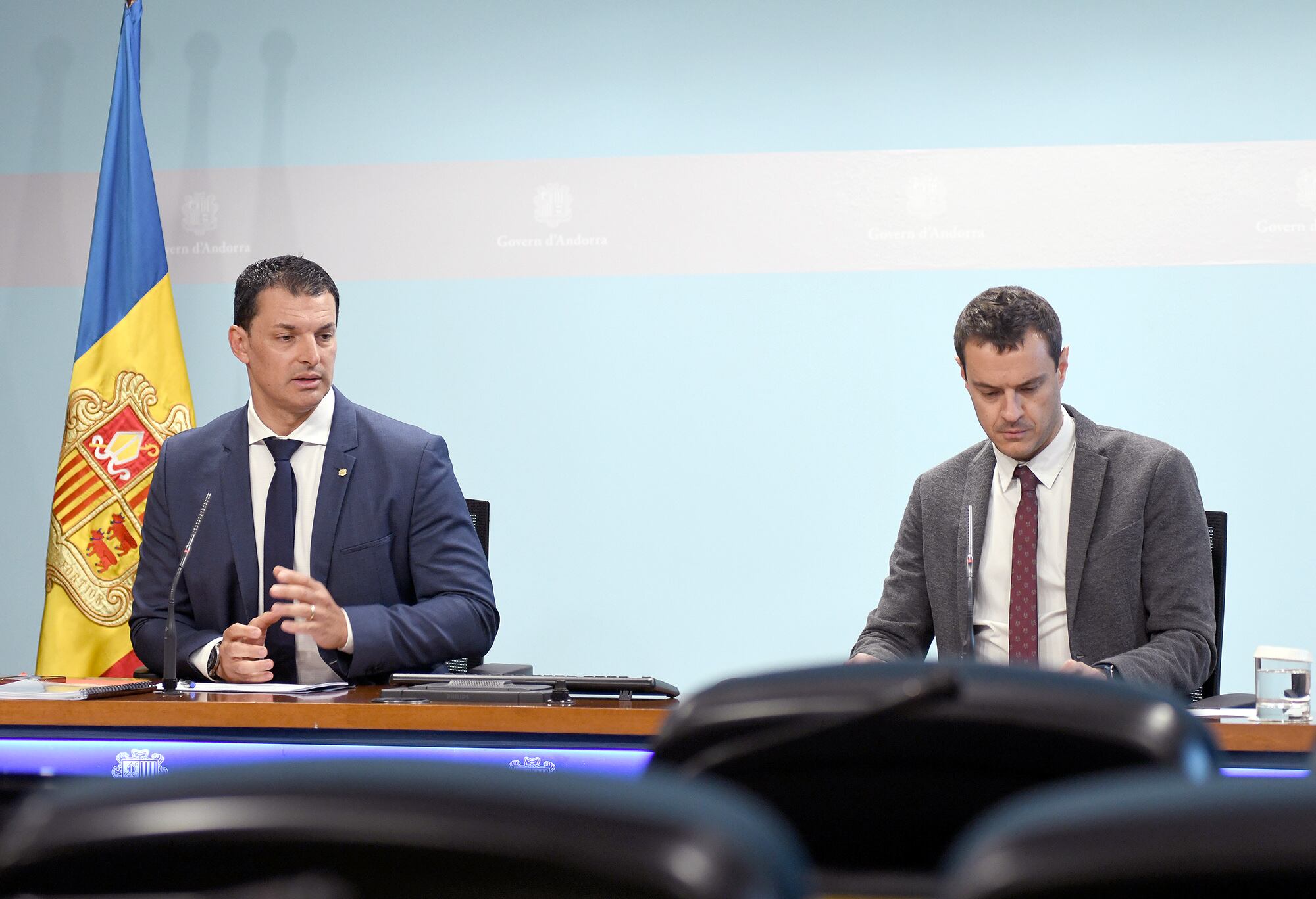 El ministre de presidència en funcions, Jordi Gallardo, i el secretari d'Estat de Diversificació Econòmica i Innovació en funcions, Marc Galabert