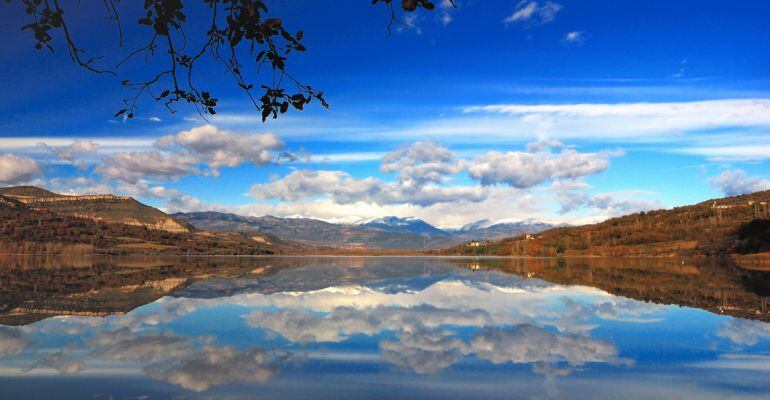 Panoràmica des de l'embassament de Cellers, al Pallars Jussà