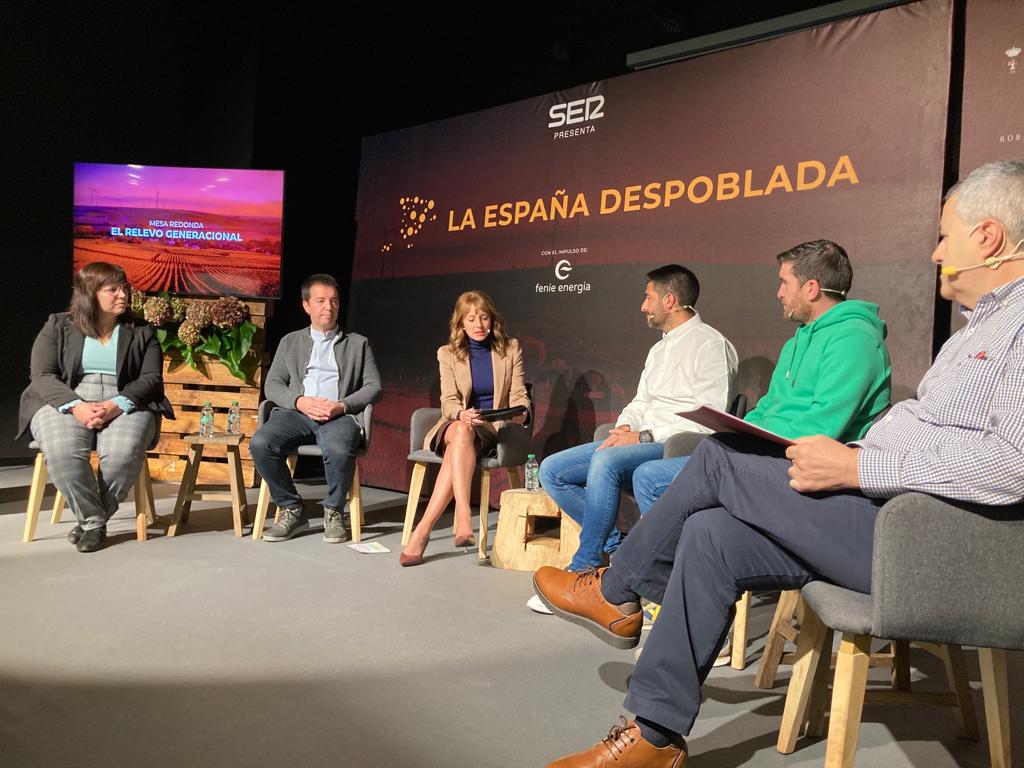 De izquierda a derecha, Loureiro, Pose, Padín, Liñares y González. 