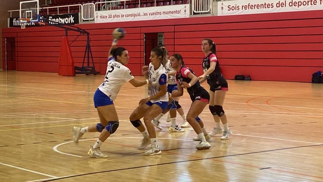 El Elda Prestigio ha comenzado con buen pie la competición liguera en la Div. de Honor Oro