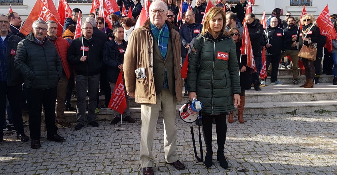 Nicolás Sartorius junto a la secretaria de CCOO en Albacete, Carmen Juste