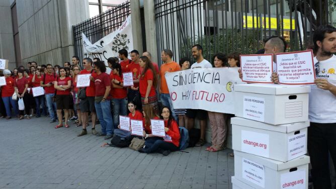 Miembros del CSIC y de las plataformas &#039;Ciencia con Futuro&#039;