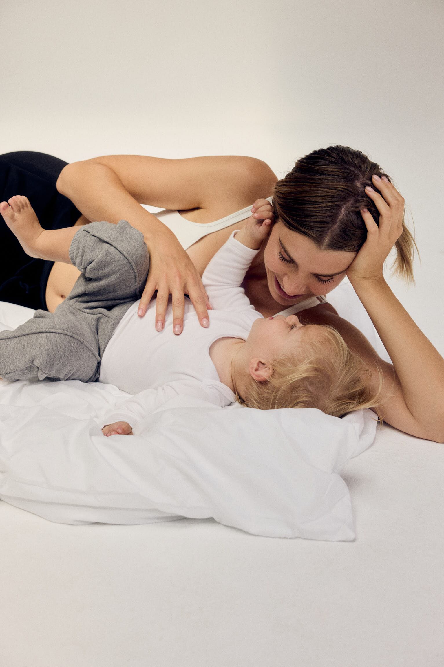 Ysabel Mora presenta “Welcome to Yourself”, una invitación a cuidar tu mundo interior en todas las etapas de la vida