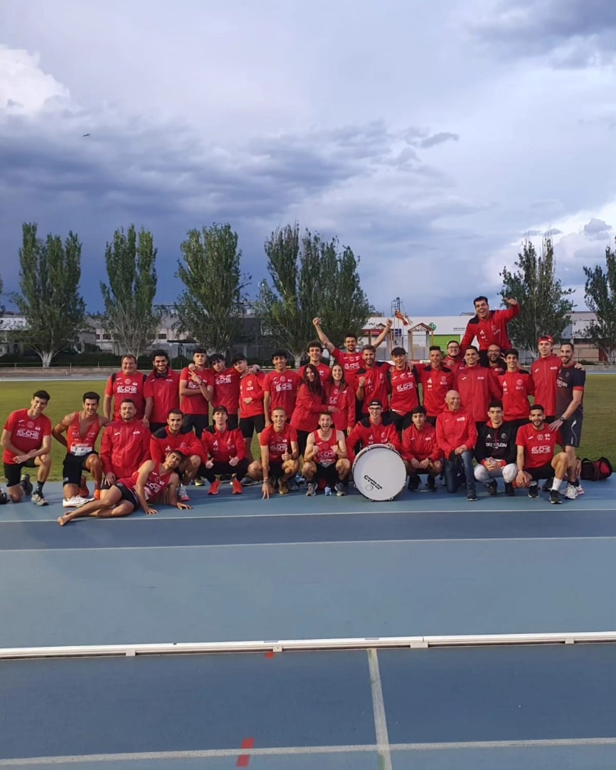 Equipo masculino del Club Atletismo Elche Decatlón