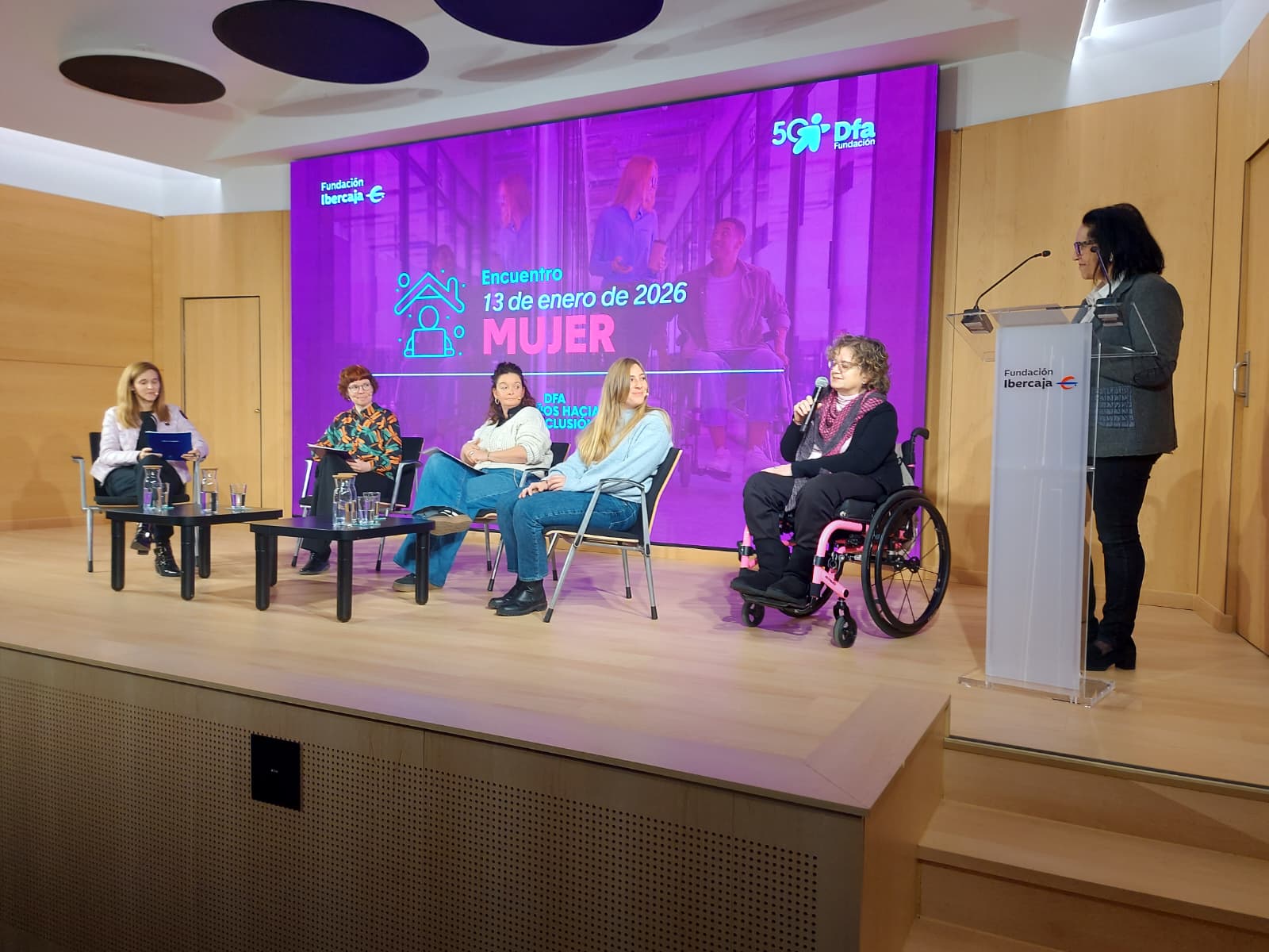 Encuentro organizado por Dfa para hablar de mujer y discapacidad en Huesca