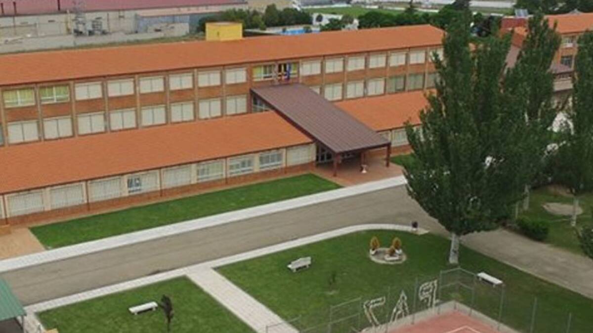 Críticas contra la decisión de la Junta de implantar un ciclo formativo en un centro educativo privado y religioso en Benavente