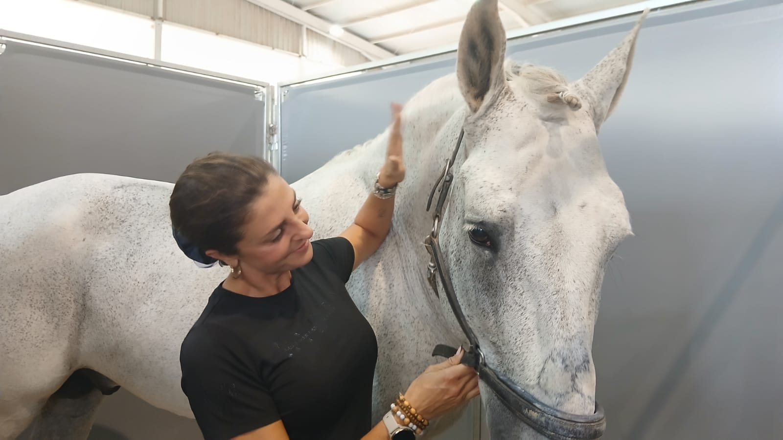 Laura con su caballo