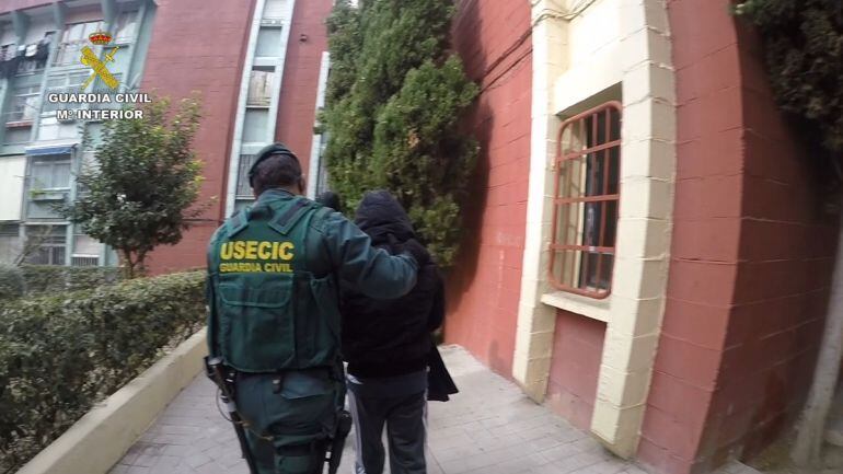 Detención por la Guardia Civil de Granada de una banda acusada de atracar numerosas gasolineras en la zona