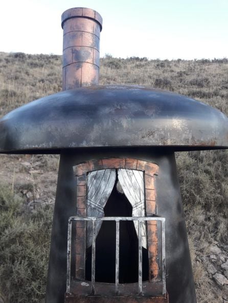 Estaban ubicadas en las hornacinas que salpican la nueva ruta circular dedicada a las brujas que bordea la ladera del castillo con el Moncayo de frente