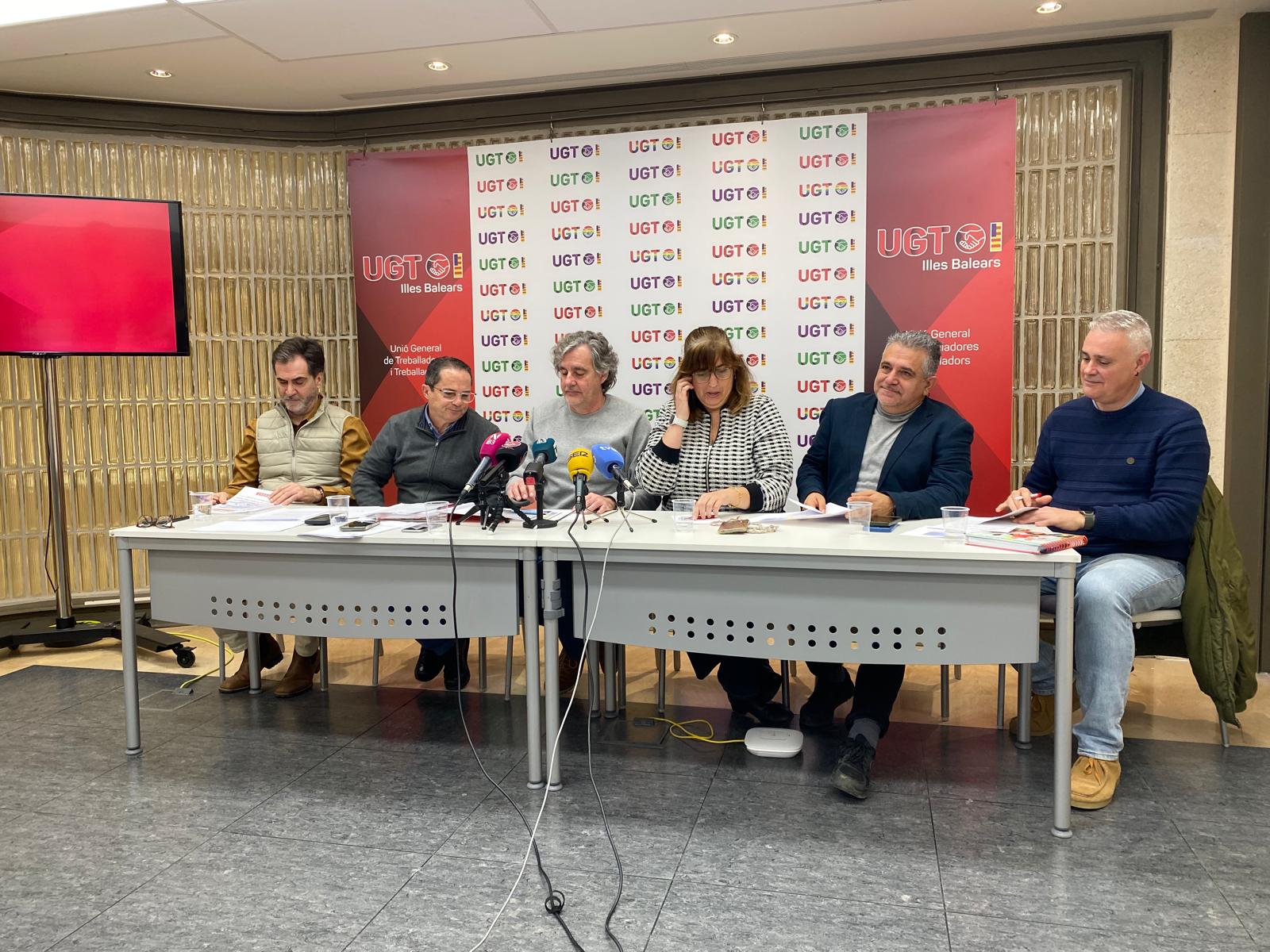 Miembros de la federación de servicios públicos de UGT en Baleares