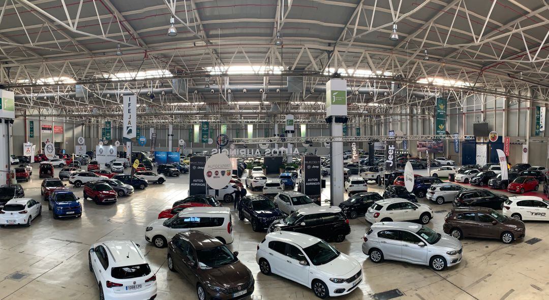 Vehículos a la venta en una nueva edición del salón Factory Cars en IFEJA.