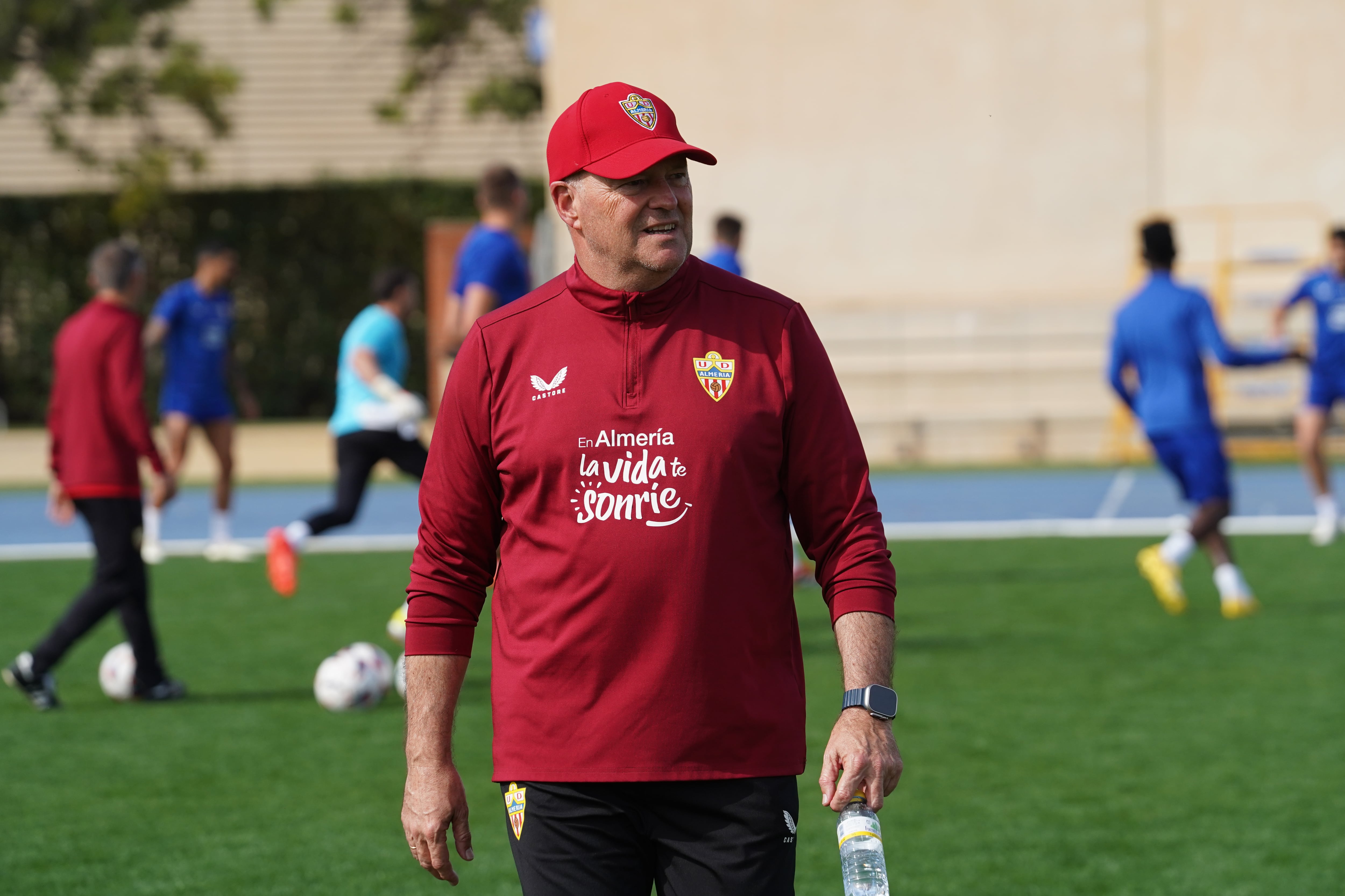 Pepe Mel tiene muchas ganas de hacer las cosas muy bien en el Almería, donde no descarta renovar.