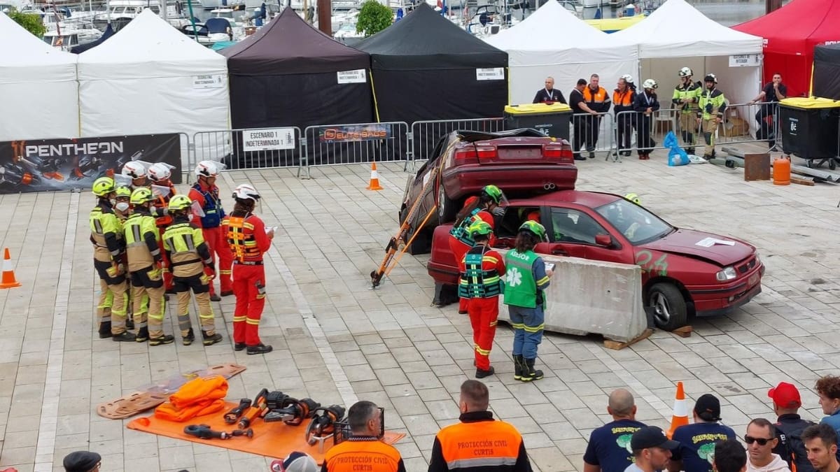 Los coches eléctricos, un reto para los bomberos en los rescates de personas en accidentes