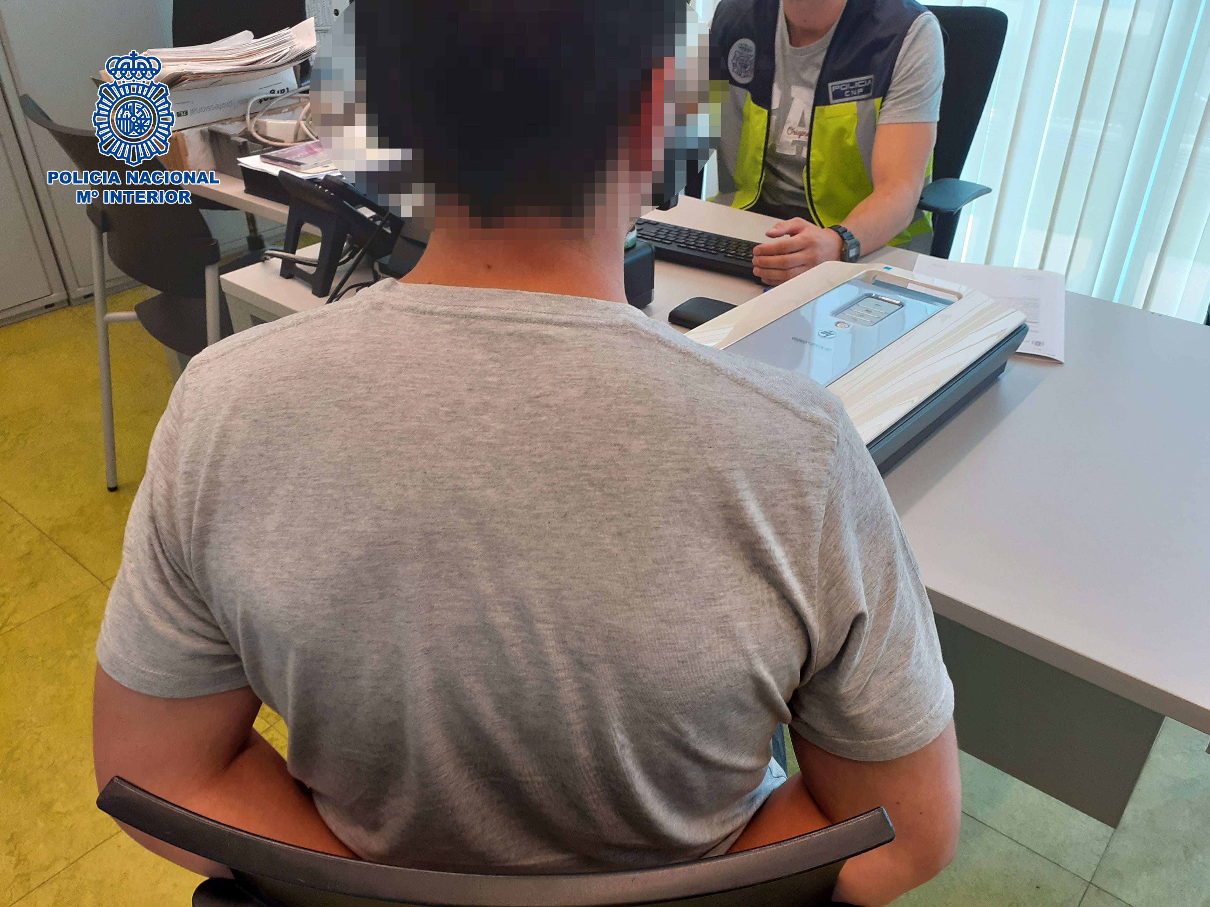 Detenidos dos jóvenes en Logroño y Valencia por difundir imágenes de contenido sexual