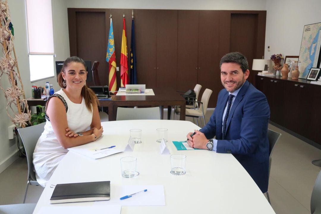 La consellera de Agricultura, Mireia Mollà, se ha reunido este miércoles con el consejero de Agua de la Región de Murcia, Antonio Luengo