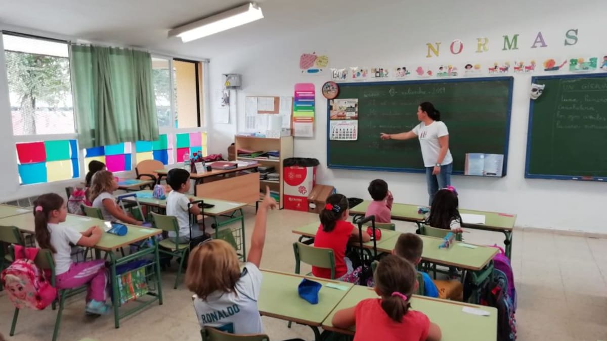 Acuerdo para el incremento salarial de 6.000 docentes con más de 20 de antigüedad, profesorado itinerante del medio rural y los equipos directivos de los CRA