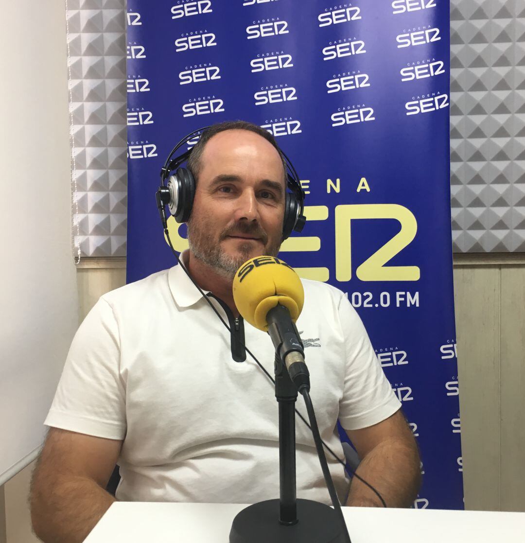 El empresario agrícola, Francisco Rubiño, en los estudios de Radio Motril