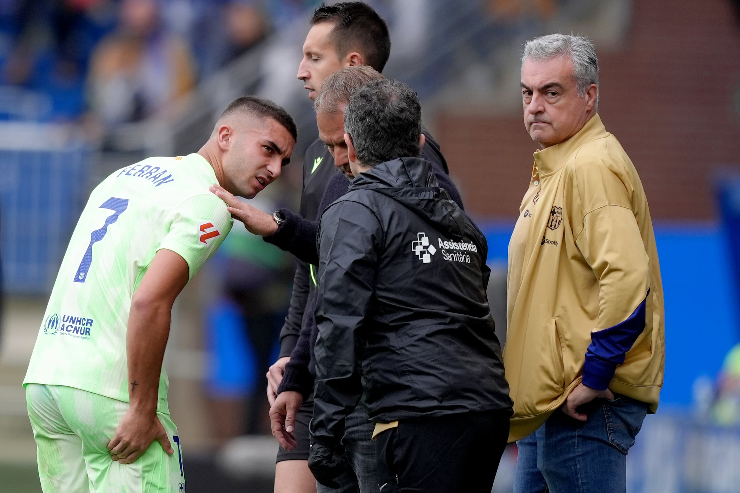 Ferran Torres sufre una lesión en el partido contra el Alavés