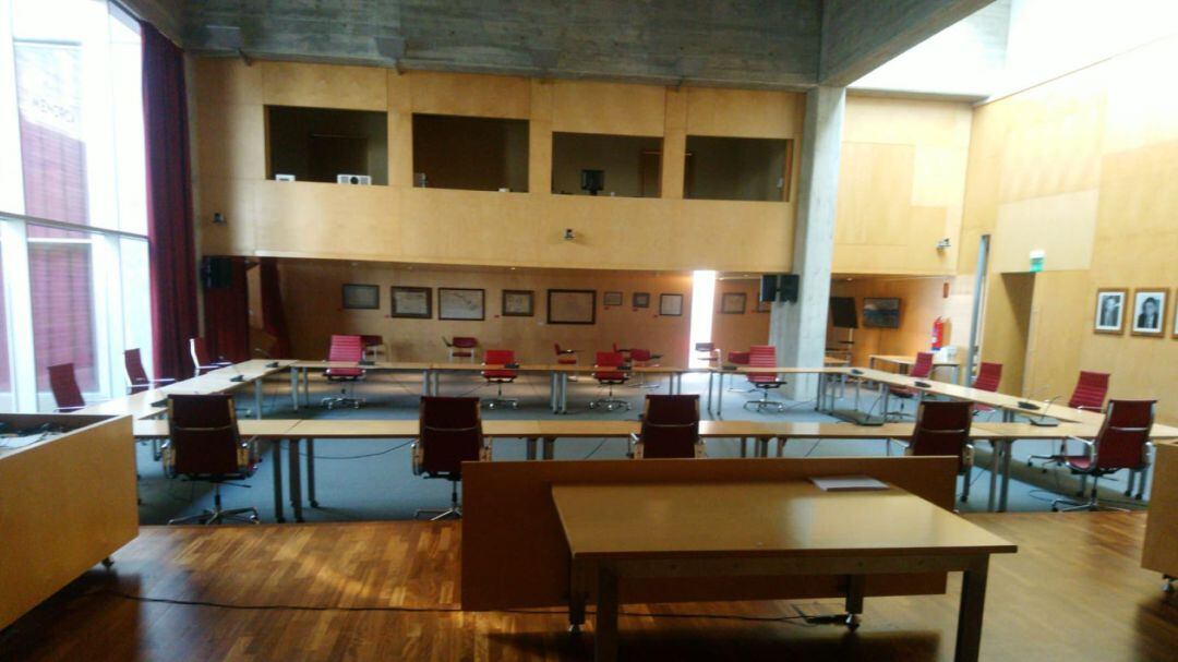 El Consell es prepara per a un ple extraordinari tant per la seva convocatòria com per la distribució dels seients per evitar contagis.