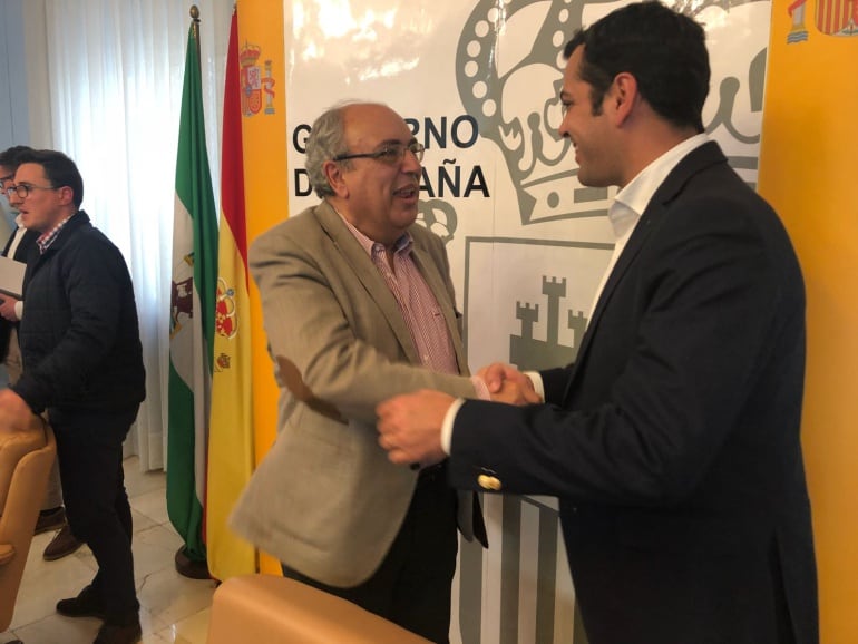 El Partido Popular de Jaén &quot;puede garantizar que se mantendrán los riegos extraordinarios&quot;, lo ha confirmado Juan Diego Requena tras la reunión mantenida hoy con el presidente de la Confederación Hidrográfica del Guadalquivir 