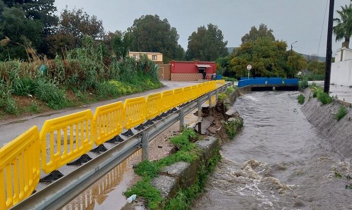 Desprendimientos cerca del arroyo
