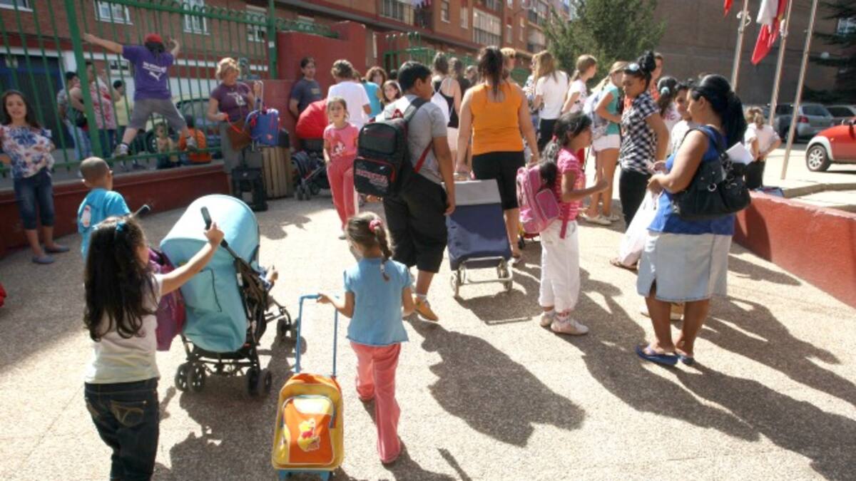 La precipitación acompaña el inicio del curso mientras se mantiene la plantilla de docentes
