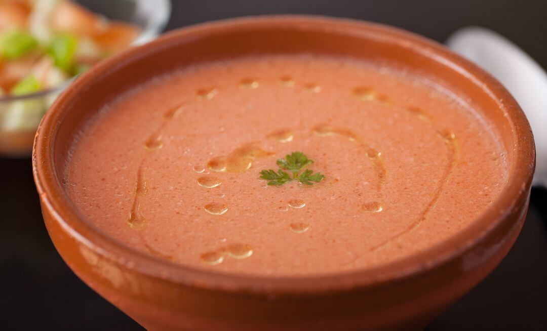 Un plato de gazpacho.