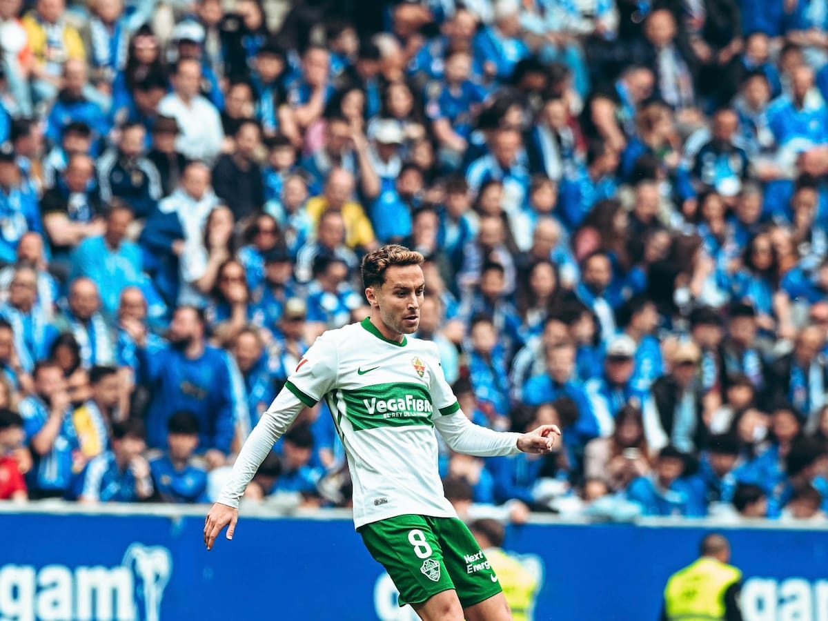 El Elche CF conquista el Carlos Tartiere y consigue su primera victoria a domicilio (1-2)