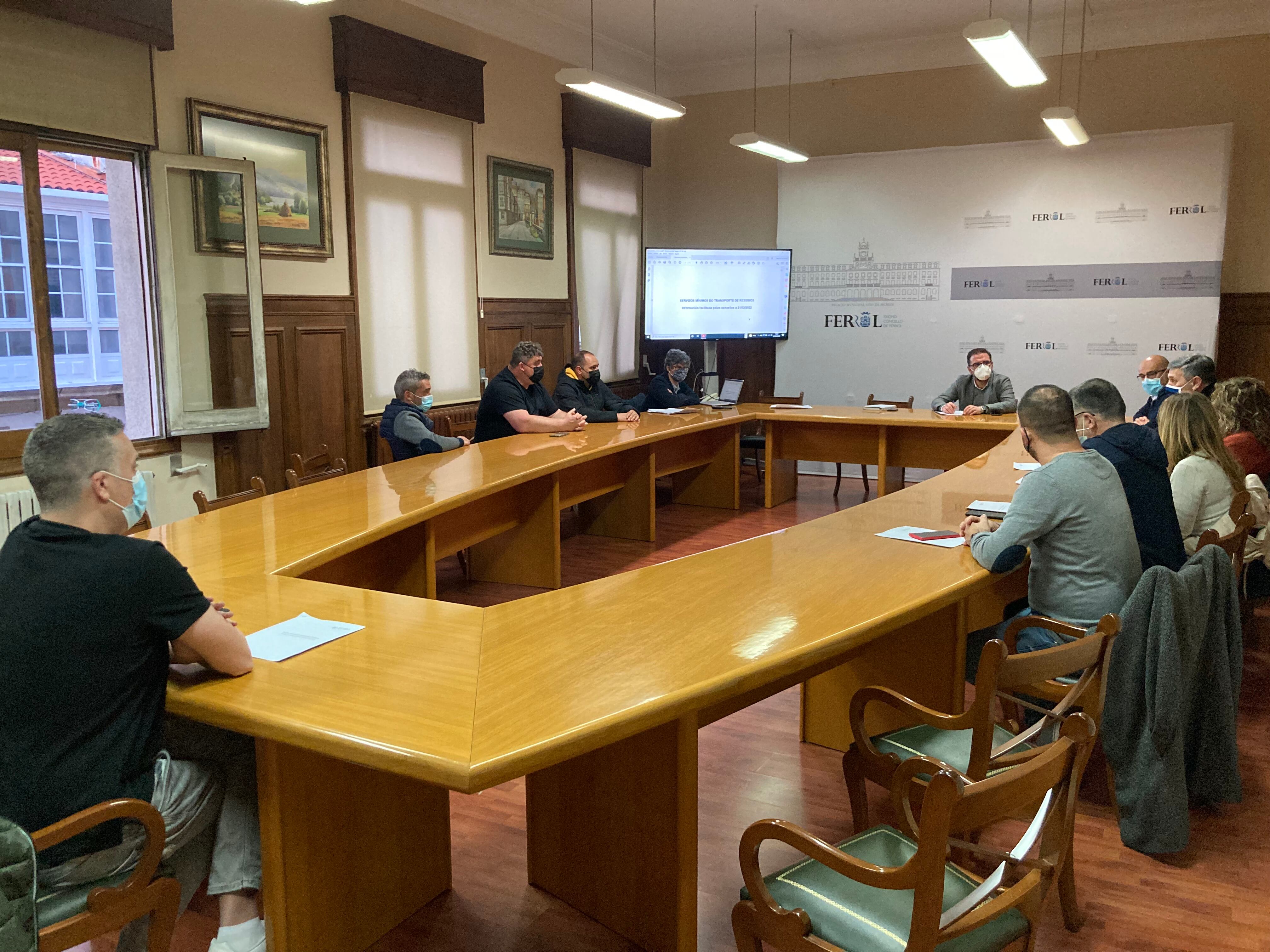 Reunión de alcaldes y ediles con transportistas este lunes