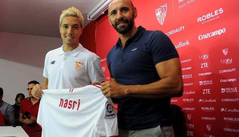 Monchi, en la presentación de Samir Nasri como nuevo jugador del Sevilla.