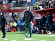 Gaizka Garitano en el Enrique Roca de Murcia. Foto: diario AS.