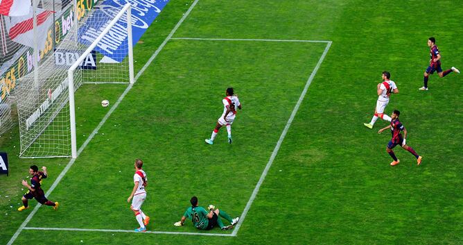 El argentino ha abierto el marcador en el choque entre el Rayo y el Barcelona de la jornada 7 de la Liga BBVA.