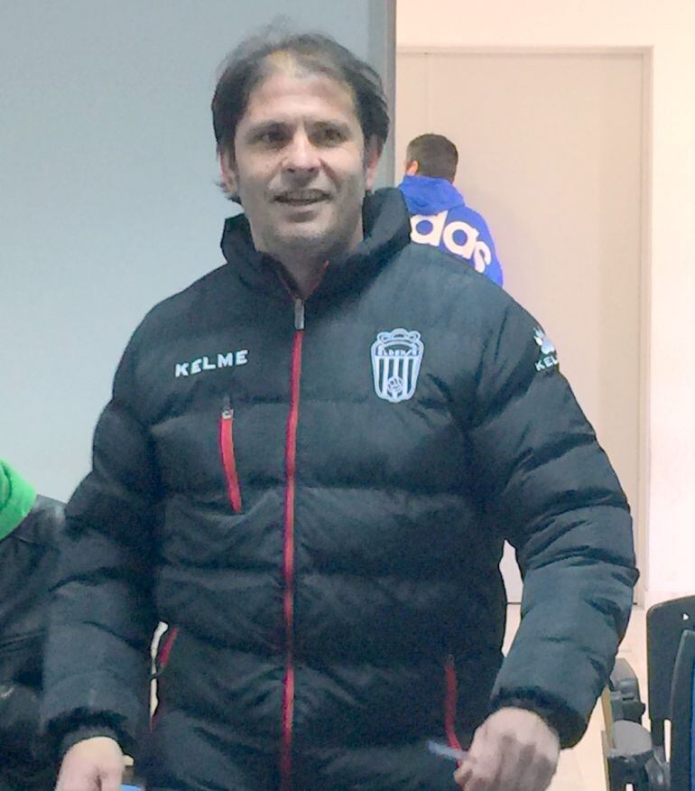 Miguel Ángel Mullor, entrenador del Eldense, pide máximo esfuerzo a sus jugadores