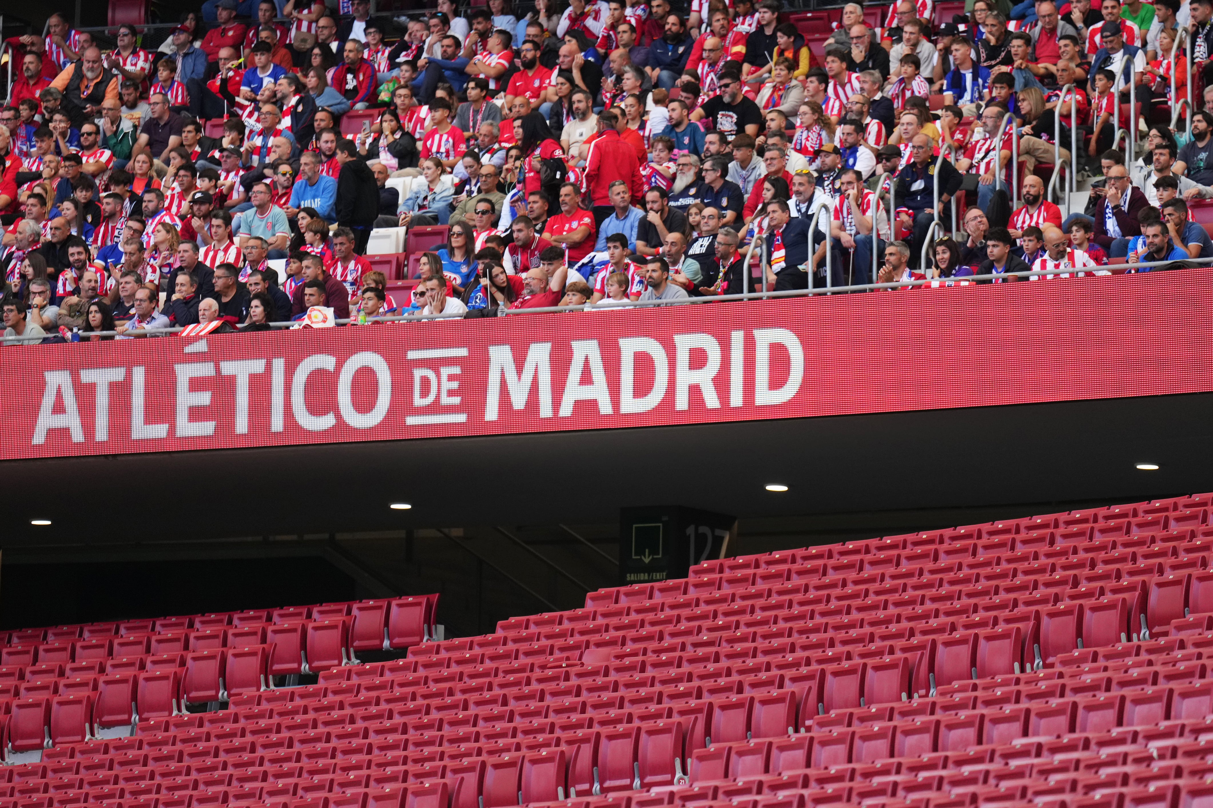 Grada del Metropolitano cumpliendo sanción por los incidentes del derbi madrileño