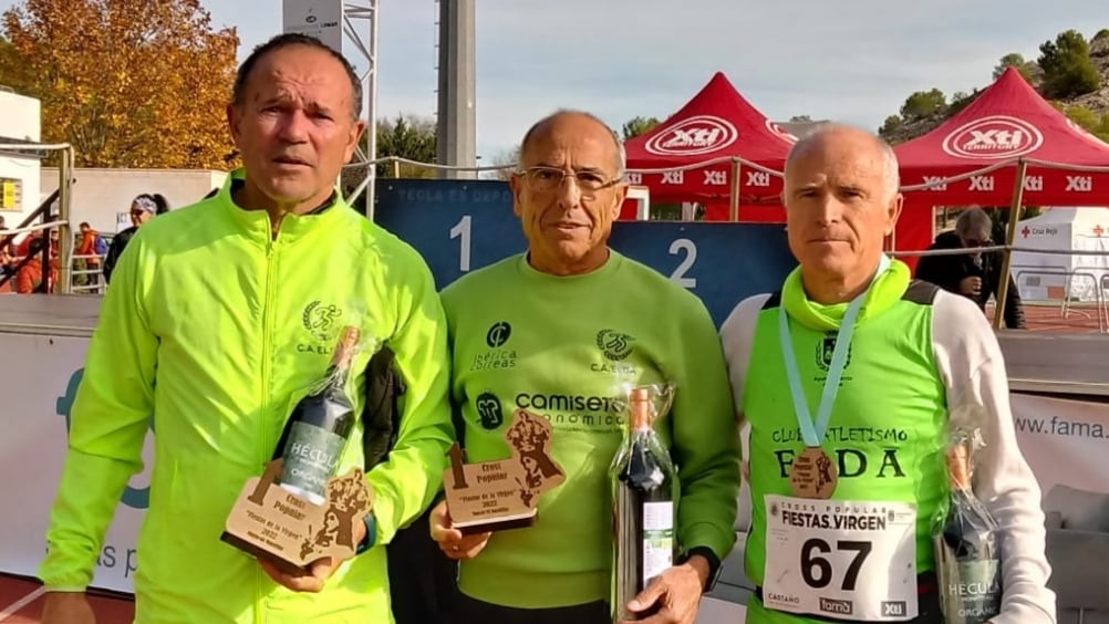 José Ferris (I), José María Vallés (C) y Enrique Martínez en el Cross de Yecla