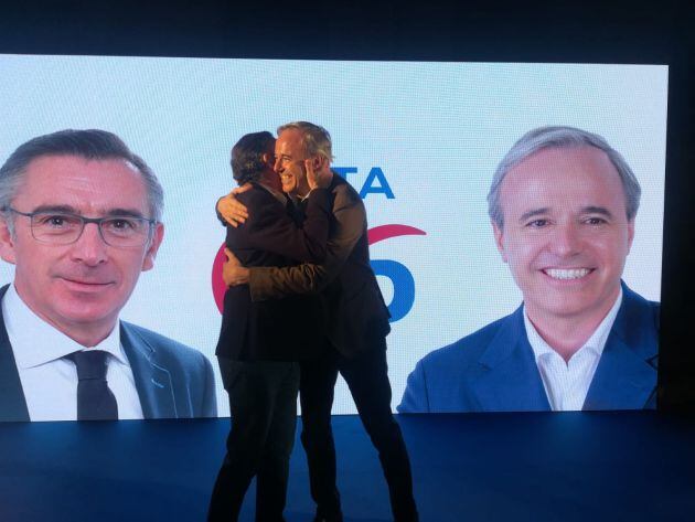 Abrazo entre Luis María Beamonte y Jorge Azcón (PP), en el inicio de la campaña electoral