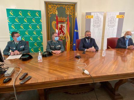Rueda de prensa delegado del Gobierno en Castilla y León y Subdelegado del Gobierno acompañados de los mandos de la guardia civil