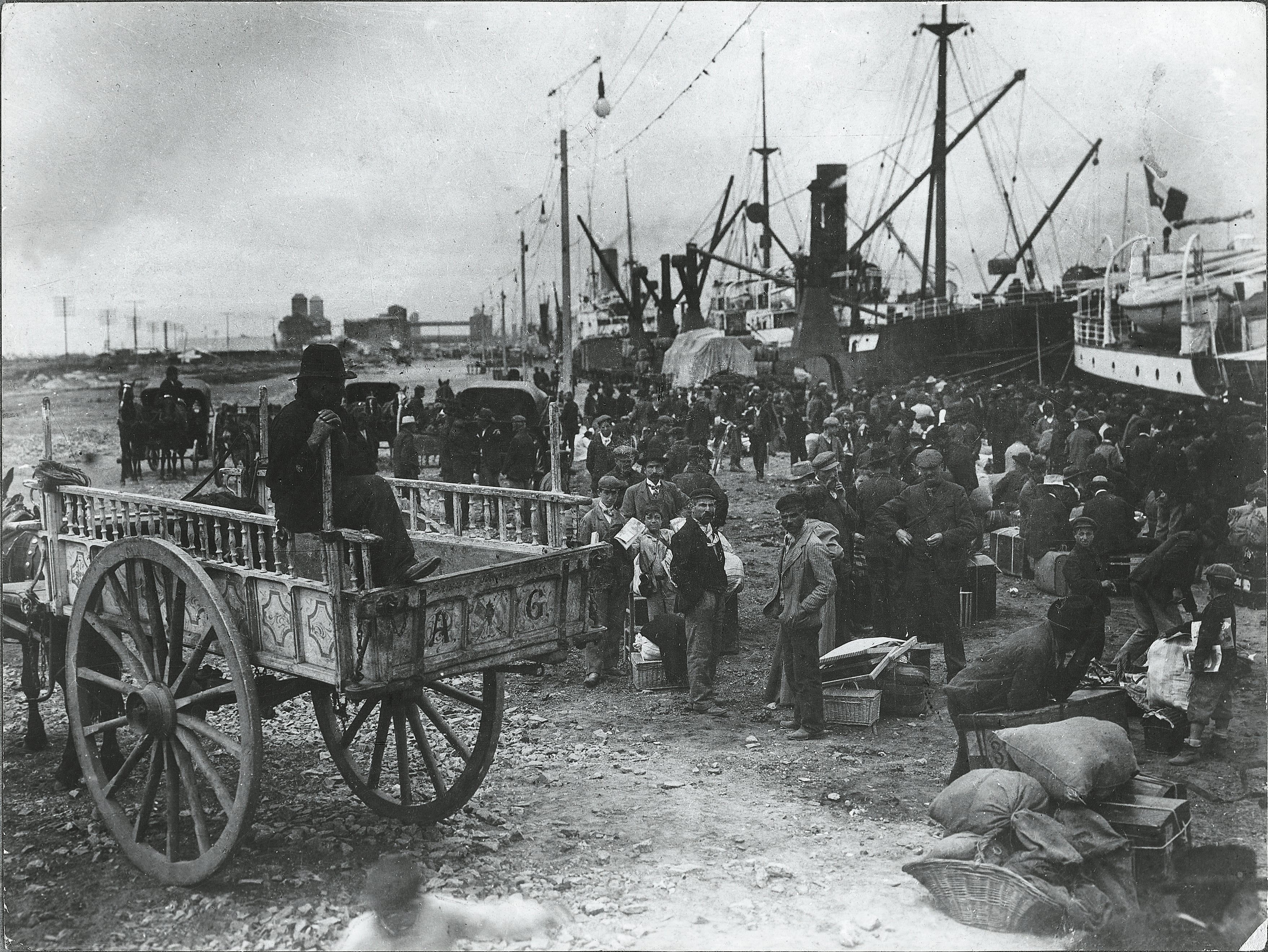 Emigrants just disembarked from a steamship in the port of Buenos Aires, 1903, Argentina, 20th century