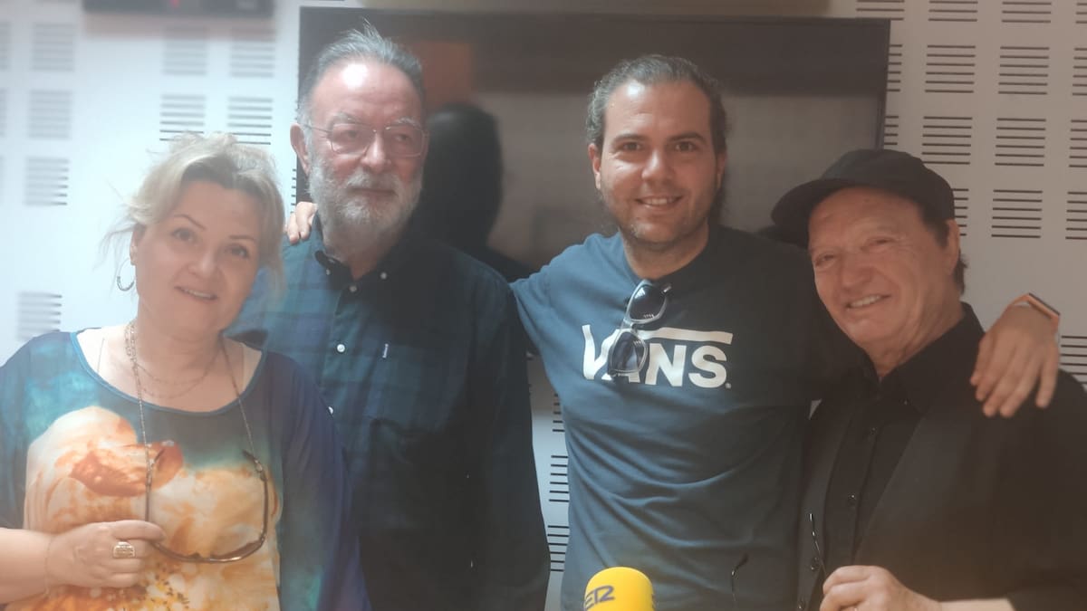 Curro Savoy, el rey de los silbidos en los estudios de Radio Lorca SER