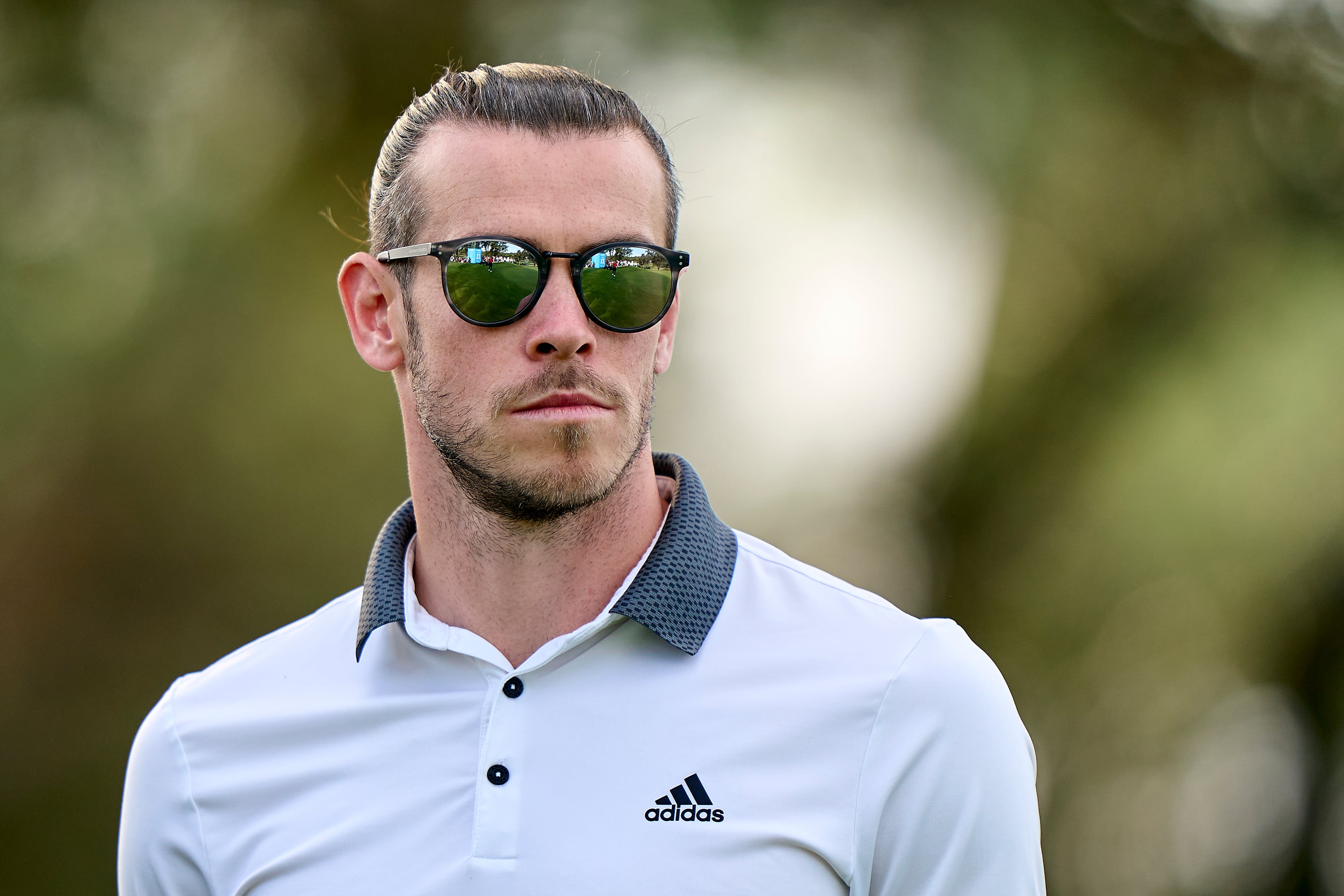 Gareht Bale jugando al golf