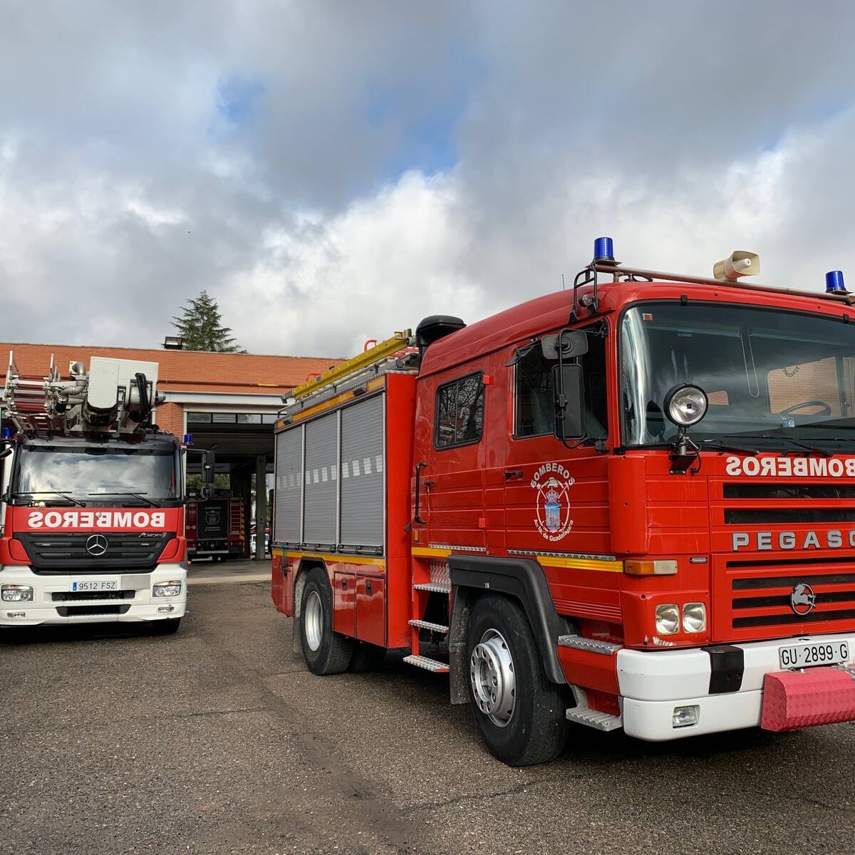 Siete personas heridas, una grave, durante el incendio de una vivienda en Guadalajara