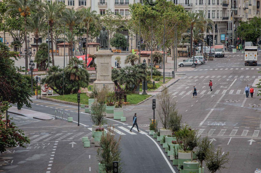 Vista general de la plaza del ayuntamiento durante las obras de peatonalización que han permitido delimitar los 12.000 metros cuadrados de nuevo espacio que recuperan los peatones. 