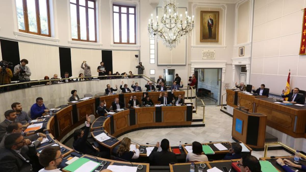 La Columna de Carlos Arcaya | La ¿reforma? de las diputaciones | 27/10/2016