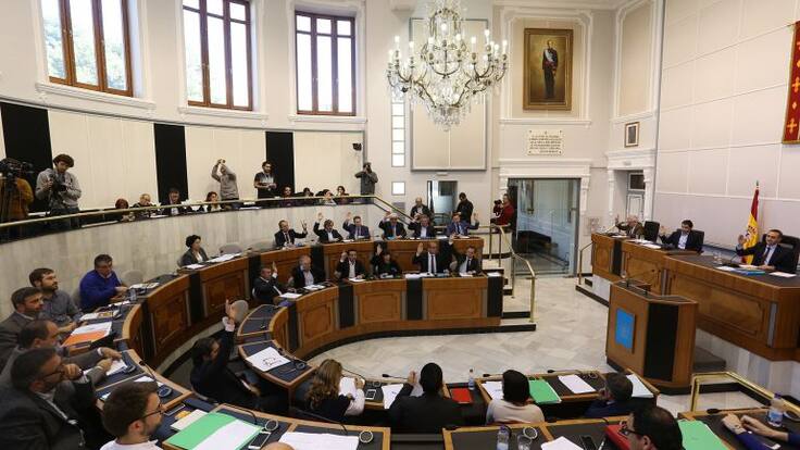 La Columna de Carlos Arcaya | La ¿reforma? de las diputaciones | 27/10/2016