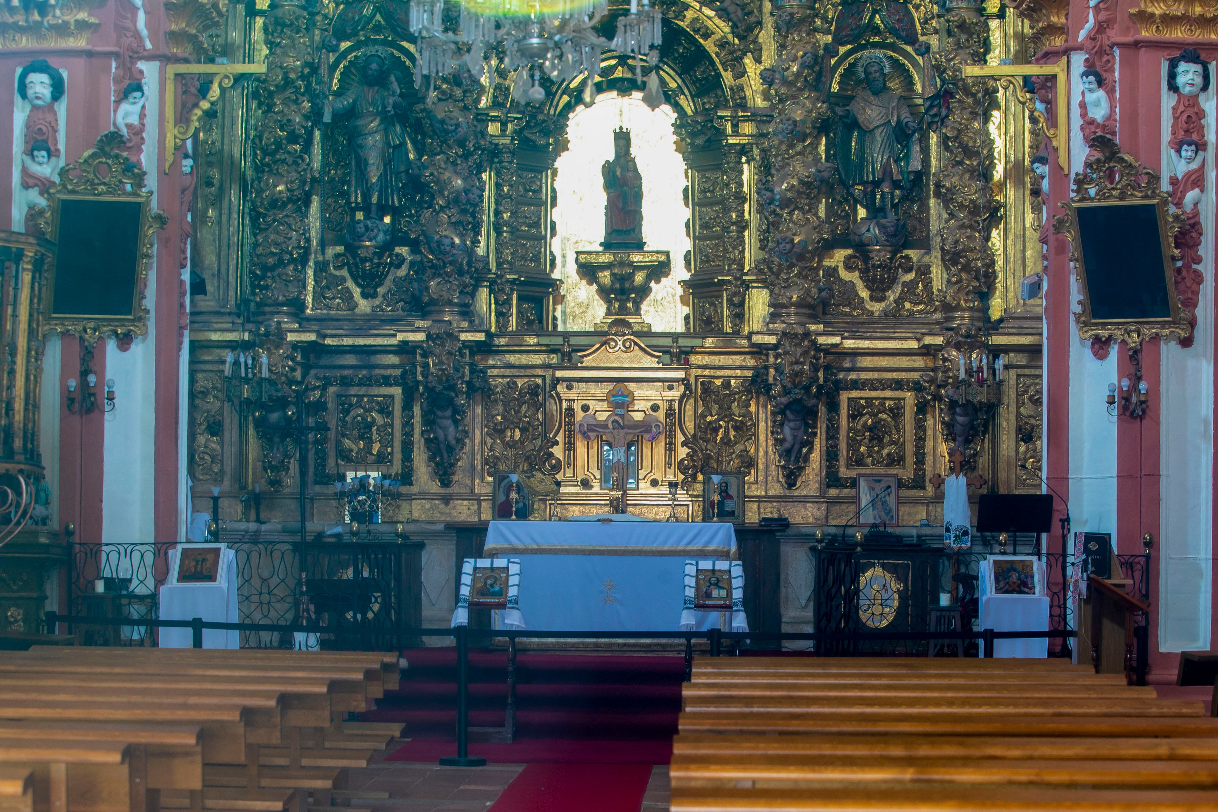 SORIA, 02/08/2024.-La Diócesis de Osma-Soria ha ordenado el cierre inmediato de la histórica y emblemática ermita del Mirón (siglos XIII-XVIII), en la capital soriana, debido a la polémica suscitada tras la desafortunada restauración de varios motivos ornamentales (angelotes) del Barroco situados en la nave central. EFE/ Wifredo García Álvaro
