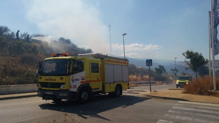 Los bomberos extinguieron el incendio en apenas cuatro horas.
