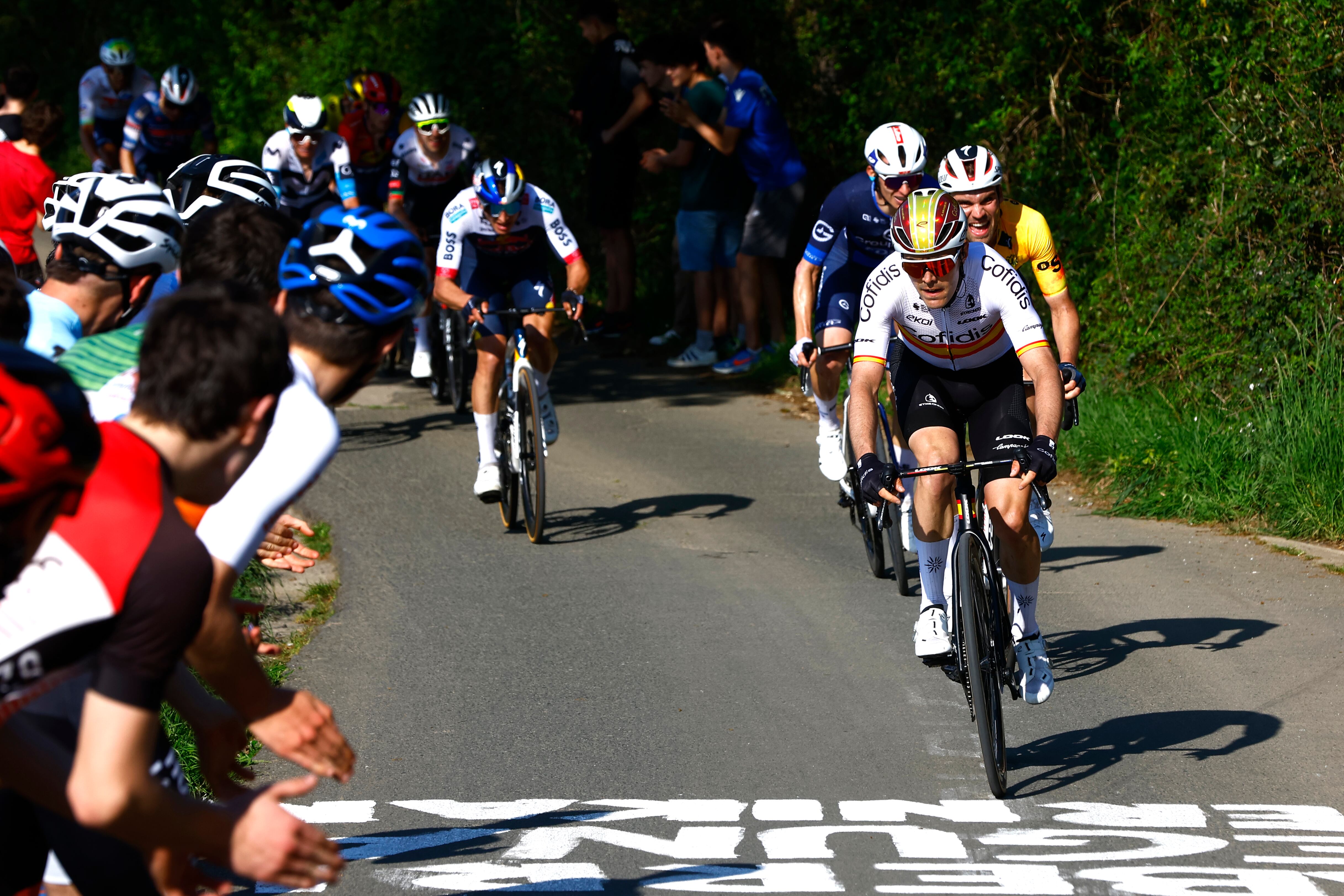 Alex Aranburu durante la etapa de hoy de la 64ª Itzulia