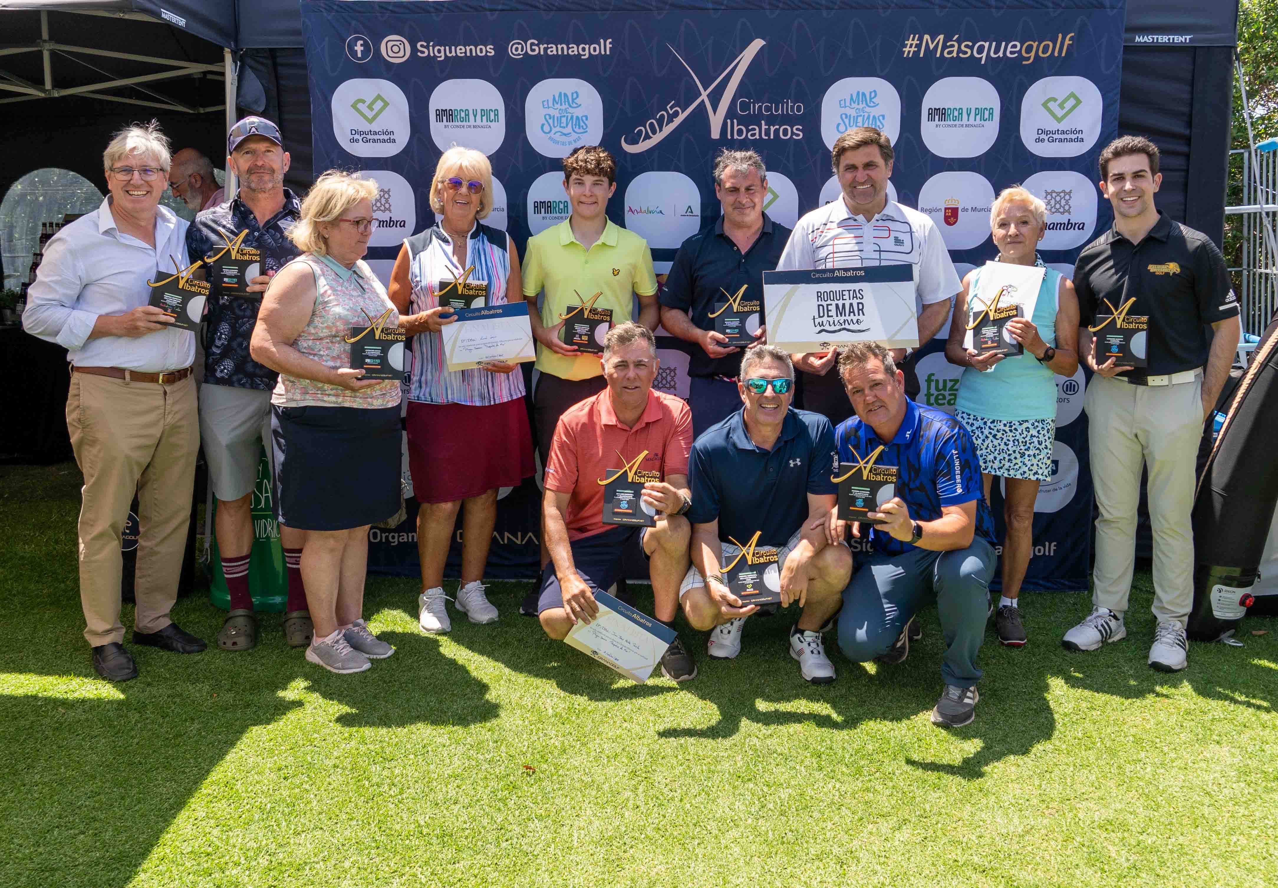 Foto de familia de los ganadores en Roquetas de Mar.